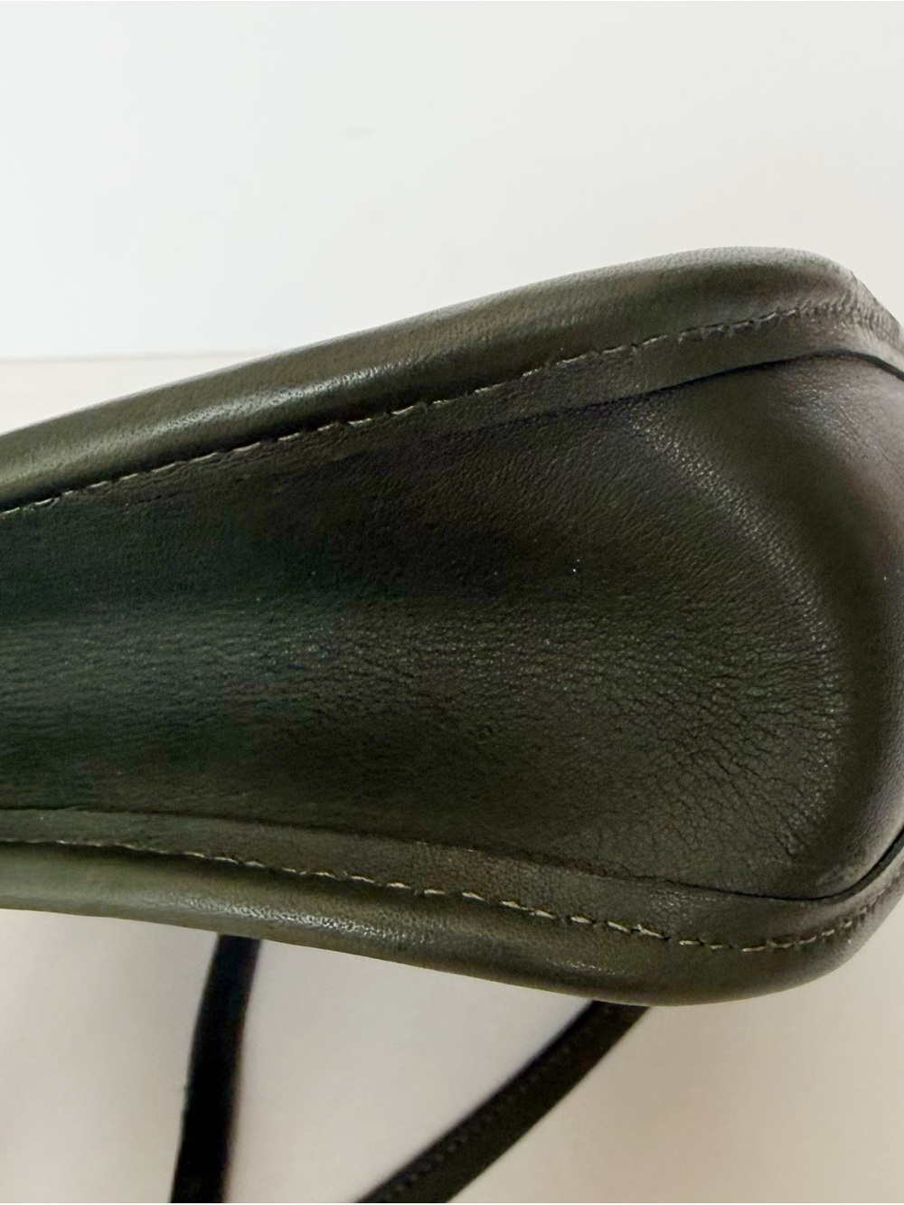 Vintage COACH Lindsay Green Leather Flap Crossbody Bag Purse 1992 AUTHENTICATED - Picture 13 of 16